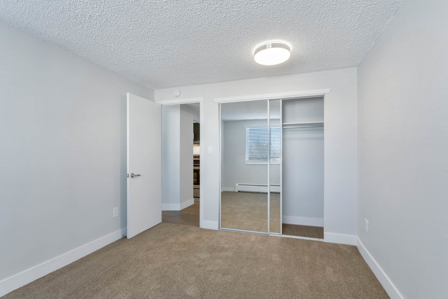 1402 Race Street Image 13
