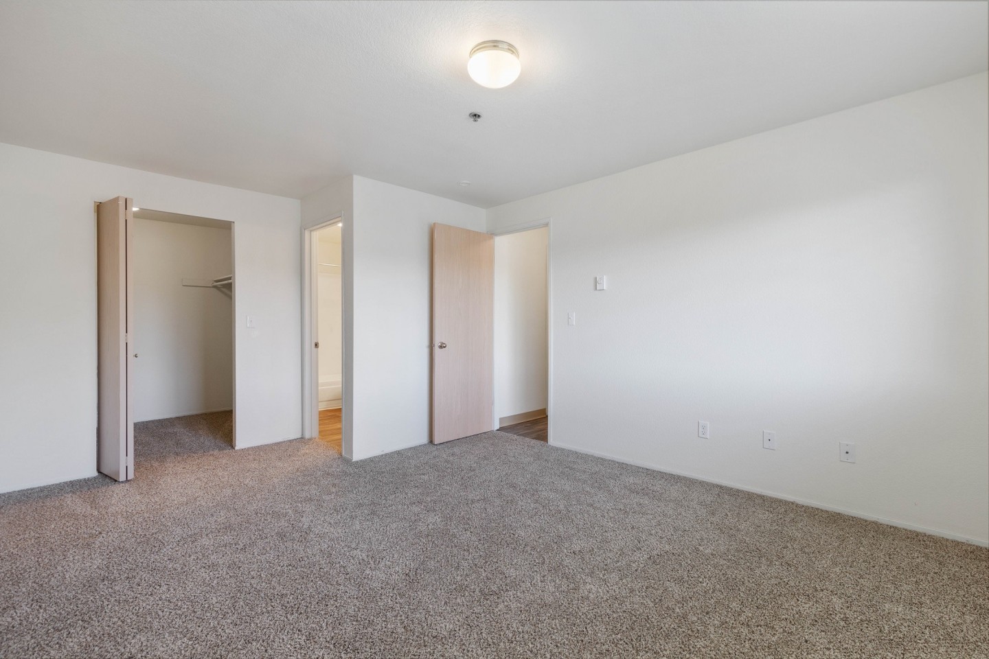 Plum Tree Park Apartments Image 19