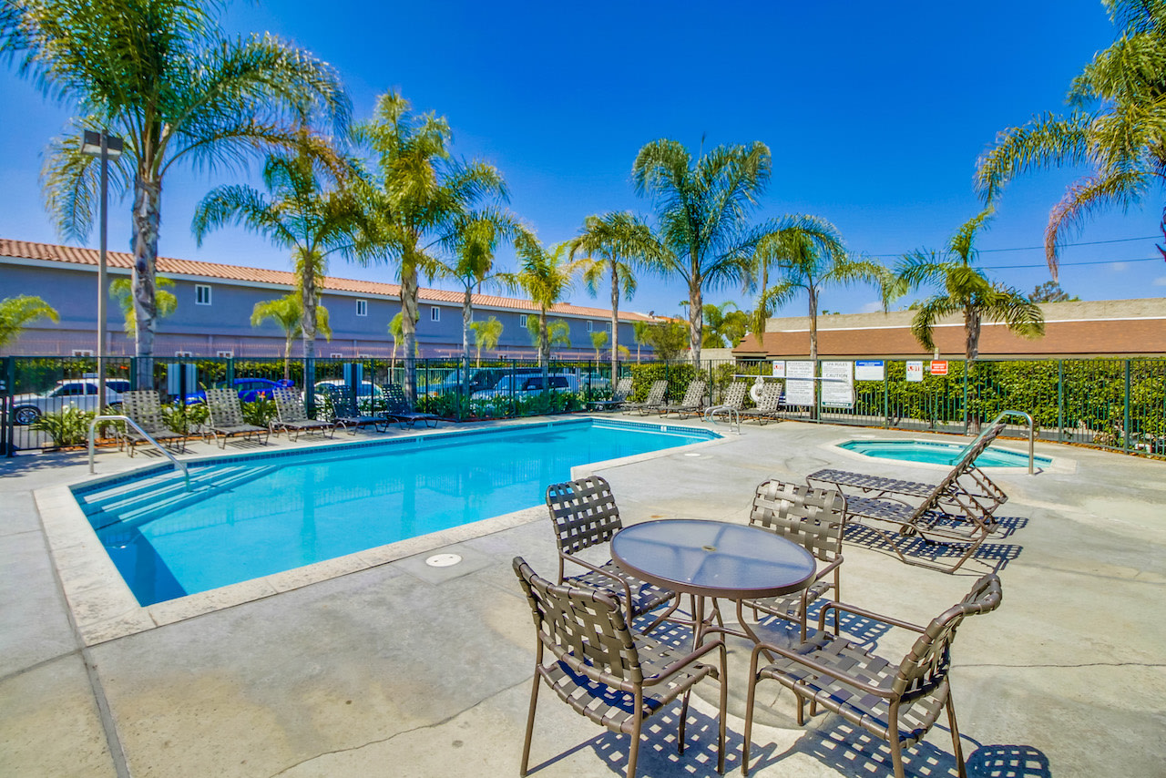 Harbor Cliff Apartments Image 1
