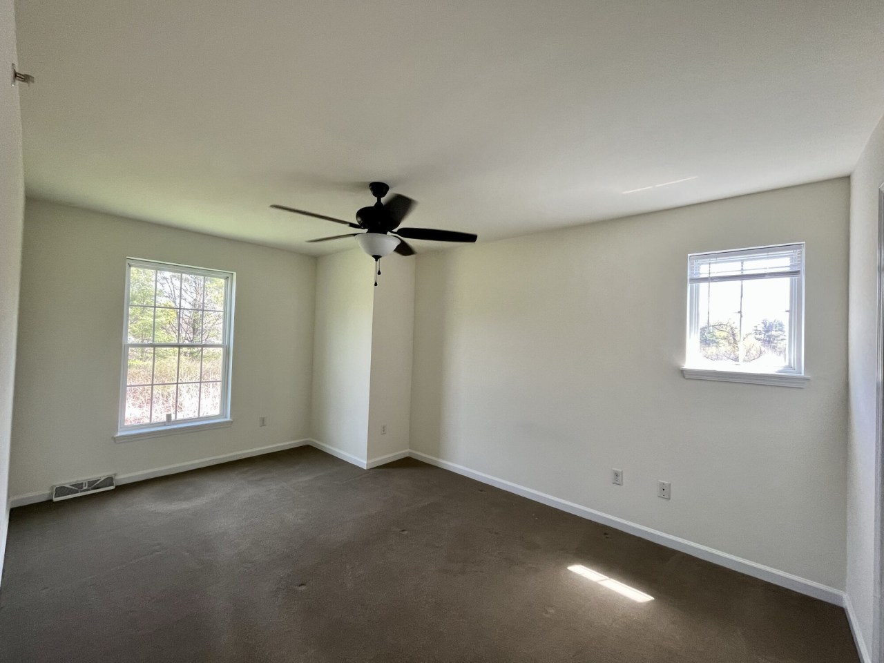 Ridgeview Townhomes and Apartments Image 9