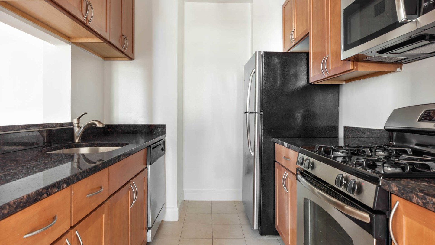 71 Broadway Image 15