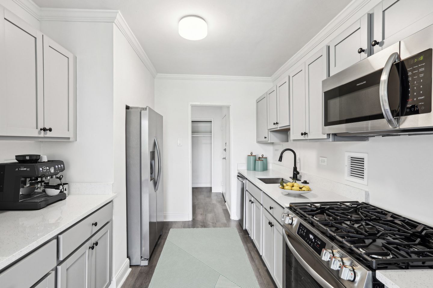 RiverHouse Image 8