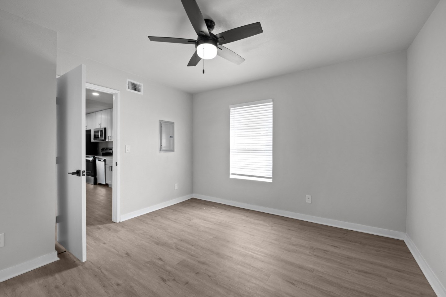 Sunset Heights Image 77