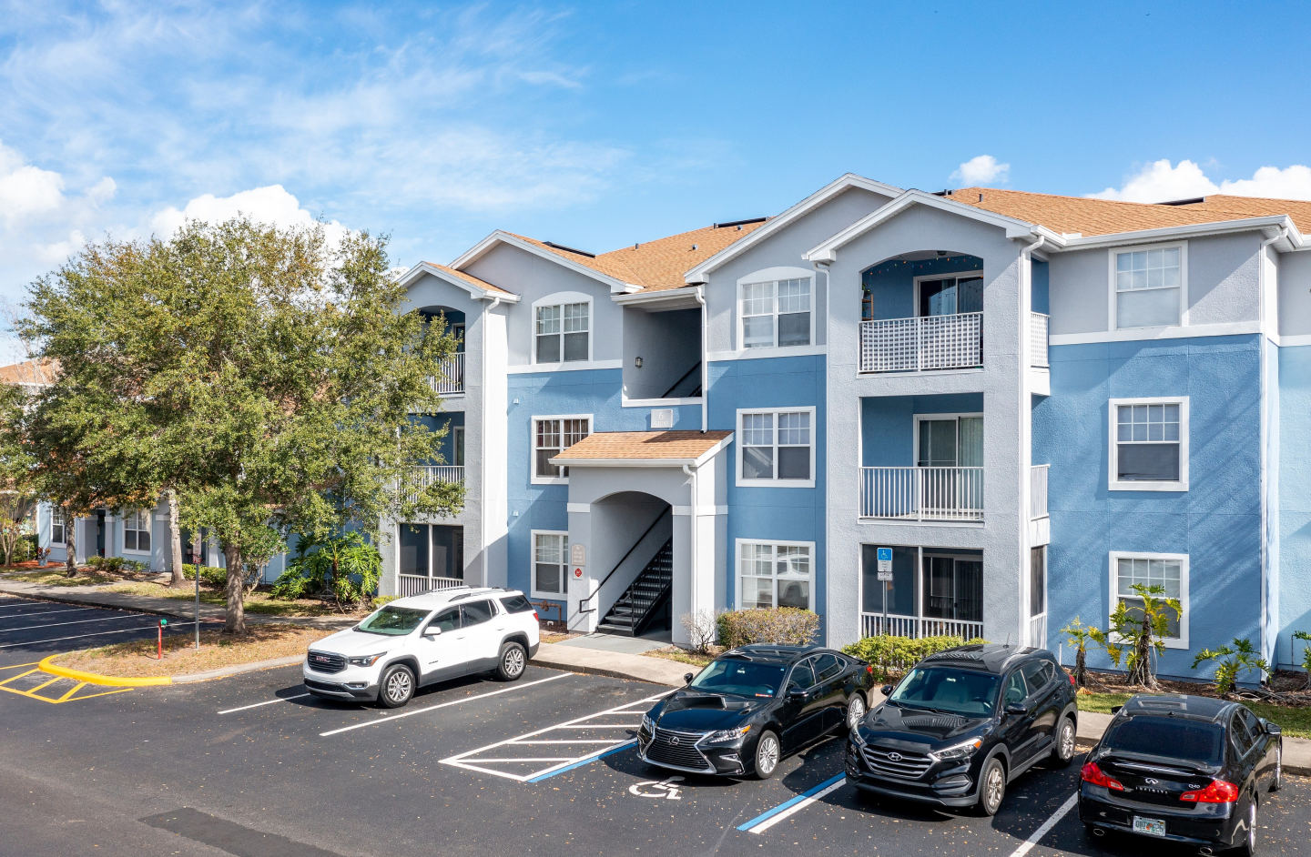 Villages at Lake Pointe Apartments and Townhomes Image 4