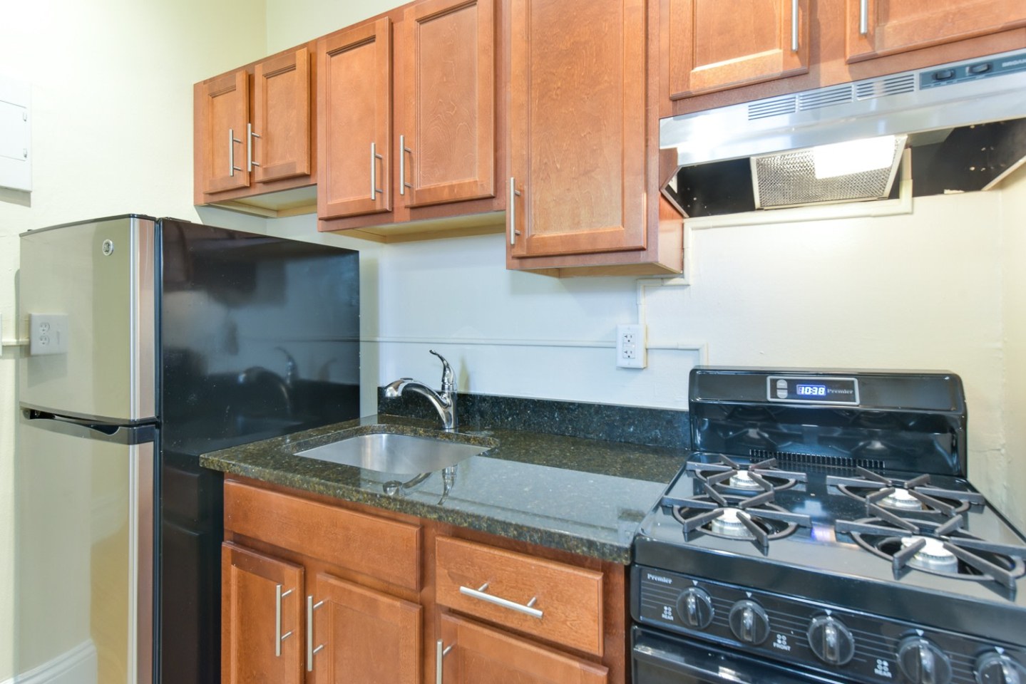 Dupont Apartments Image 4