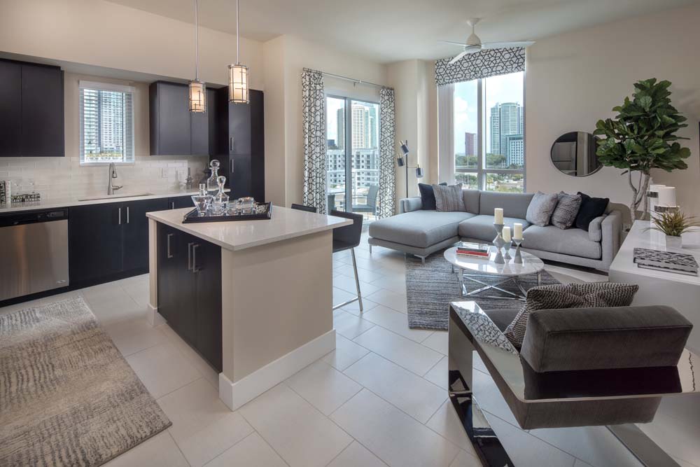 Miro Brickell Image 4