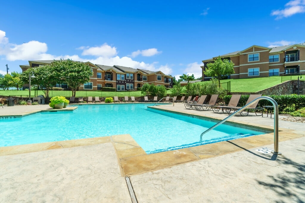The Residences at Holland Lake Image 2