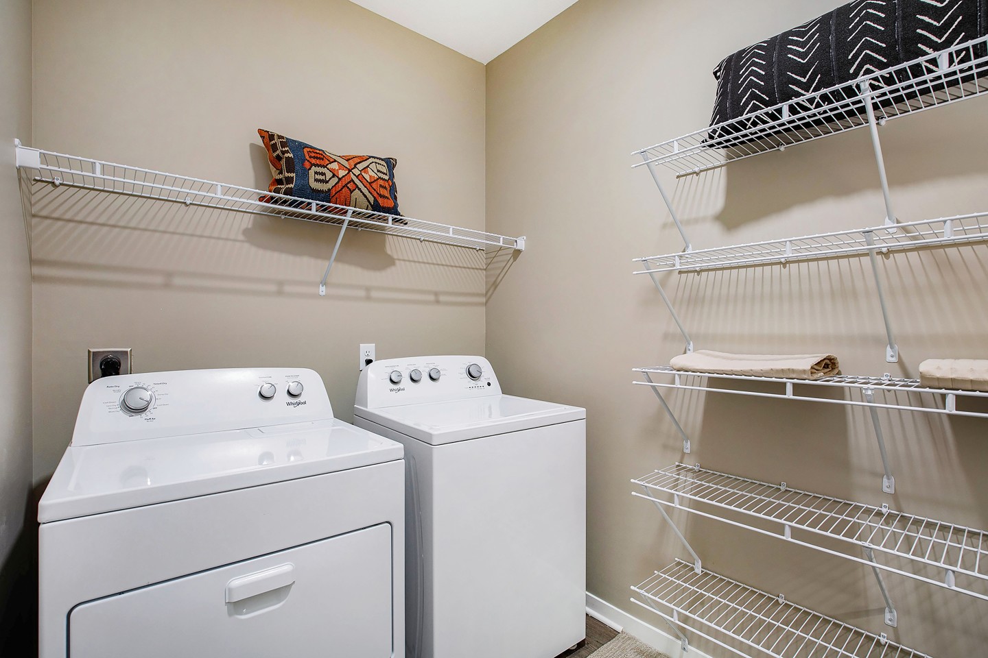 The Locale Apartment Homes Image 13