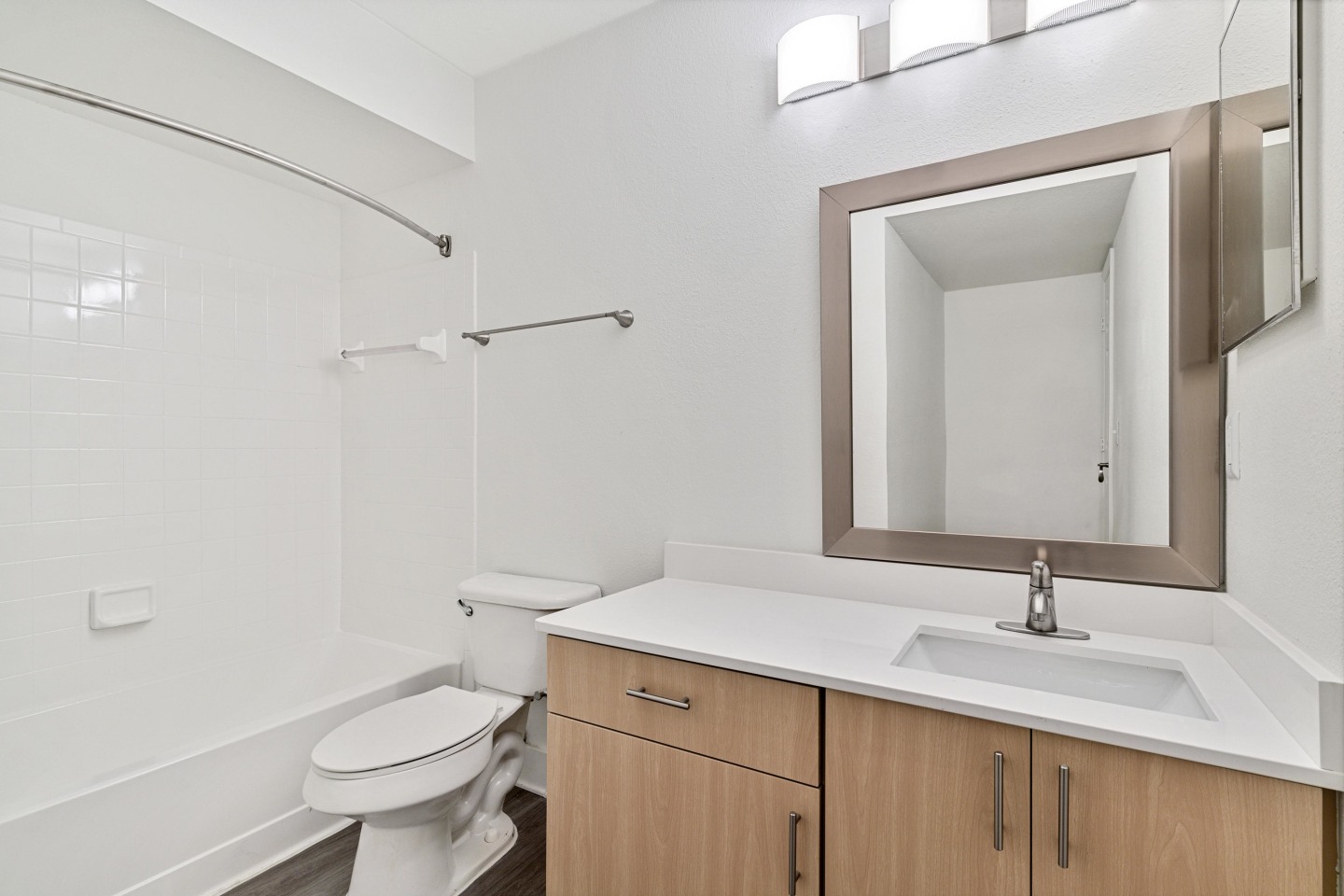 Camila Apartments Image 9