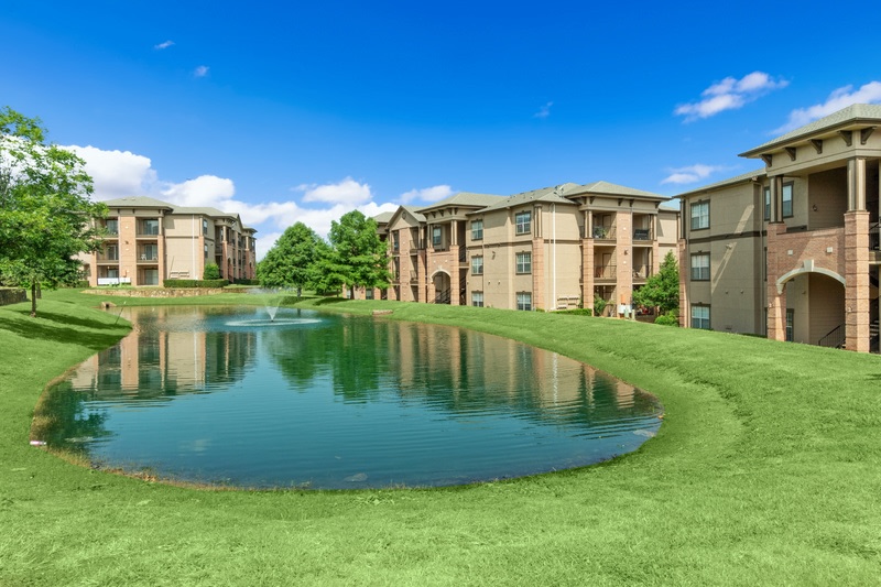 Falcon Lakes Image 4