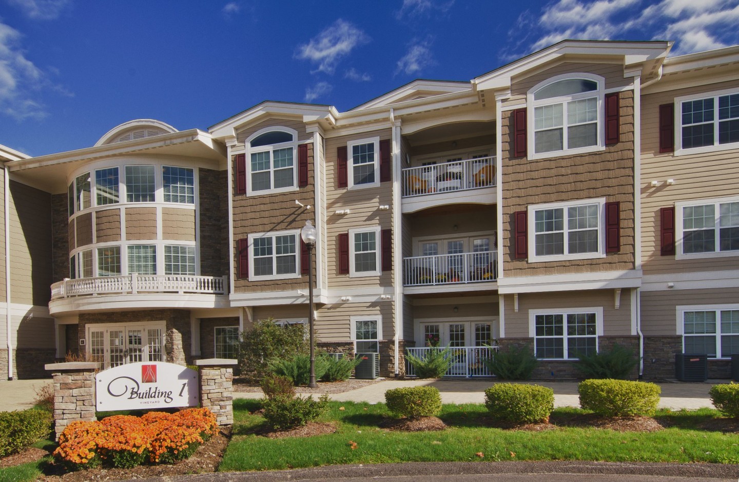 55+ Adult - Vineyard Commons Image 31