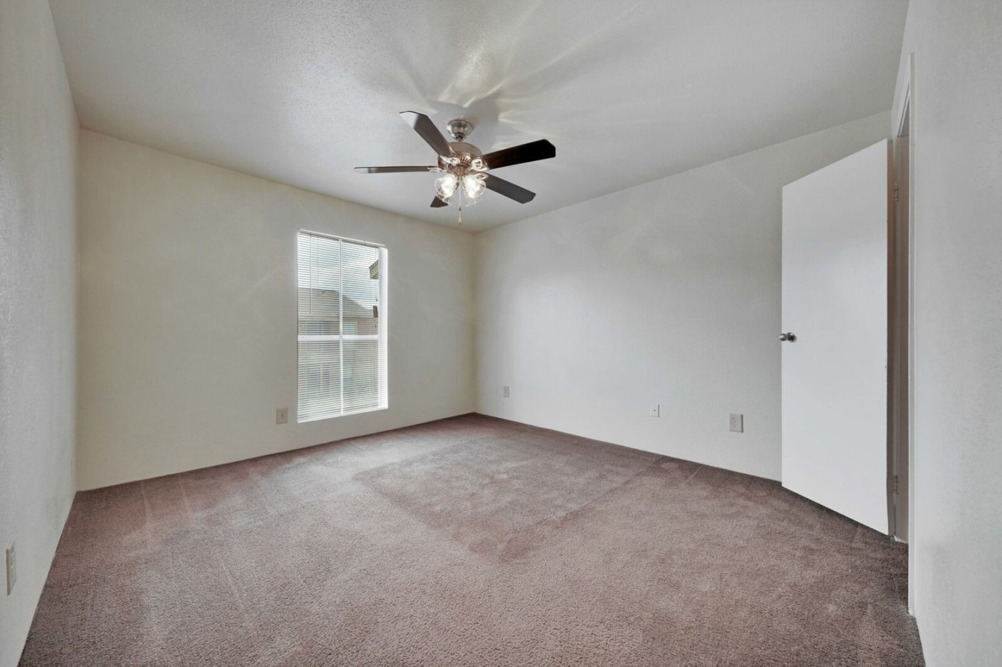 Inwood Grove Image 15