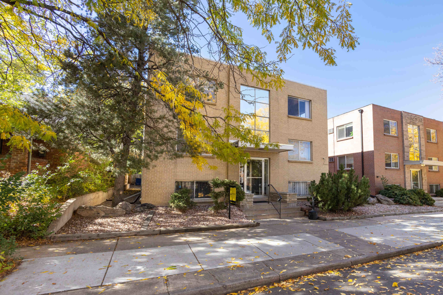 1335 Monroe Image 10
