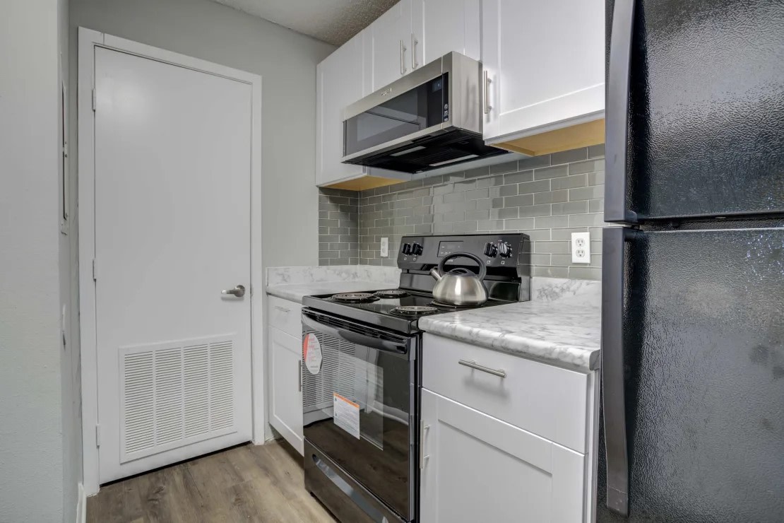 Palms at Beacon Pointe Apartment Homes Image 3