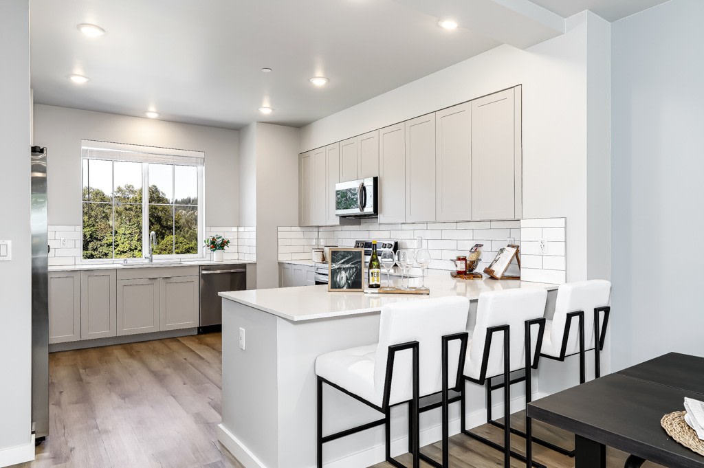 Duvall Village Townhomes Image 7