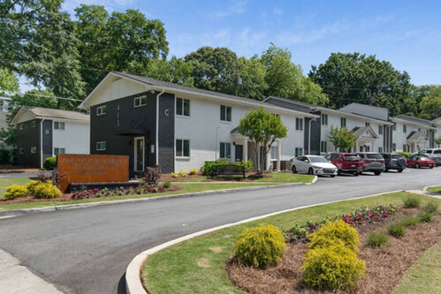 Oak Pointe Image 7