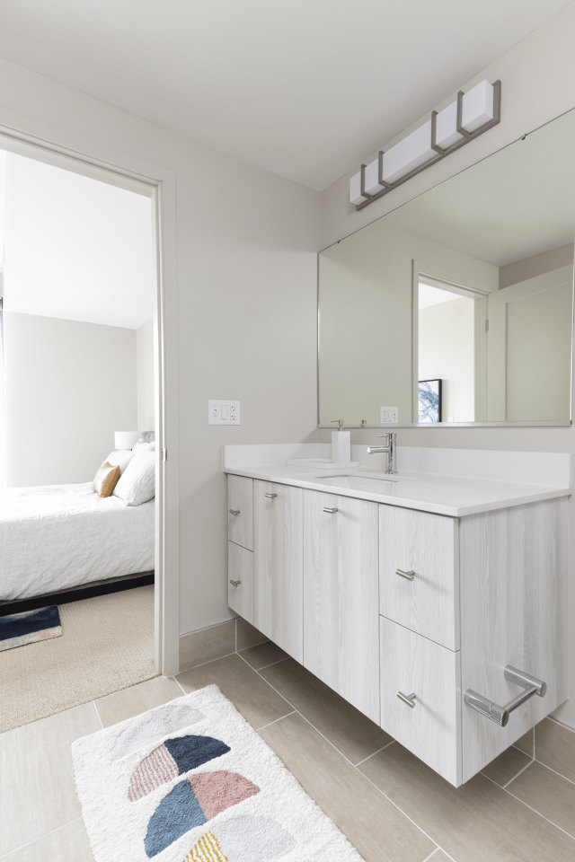 Solaire 8200 Dixon Image 5