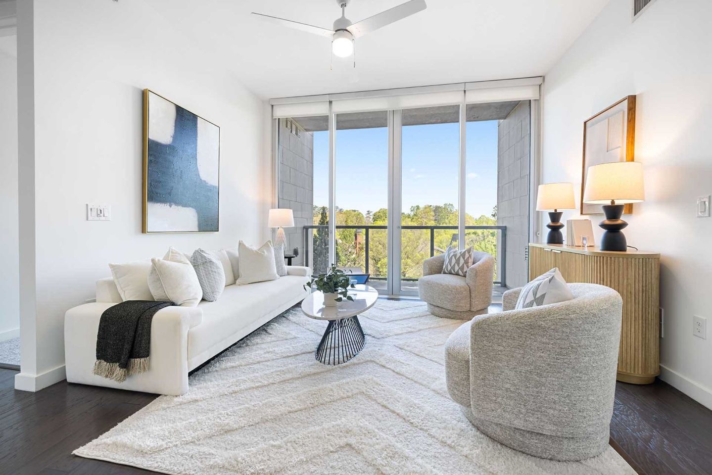 The Huntley Luxury Apartments Image 54
