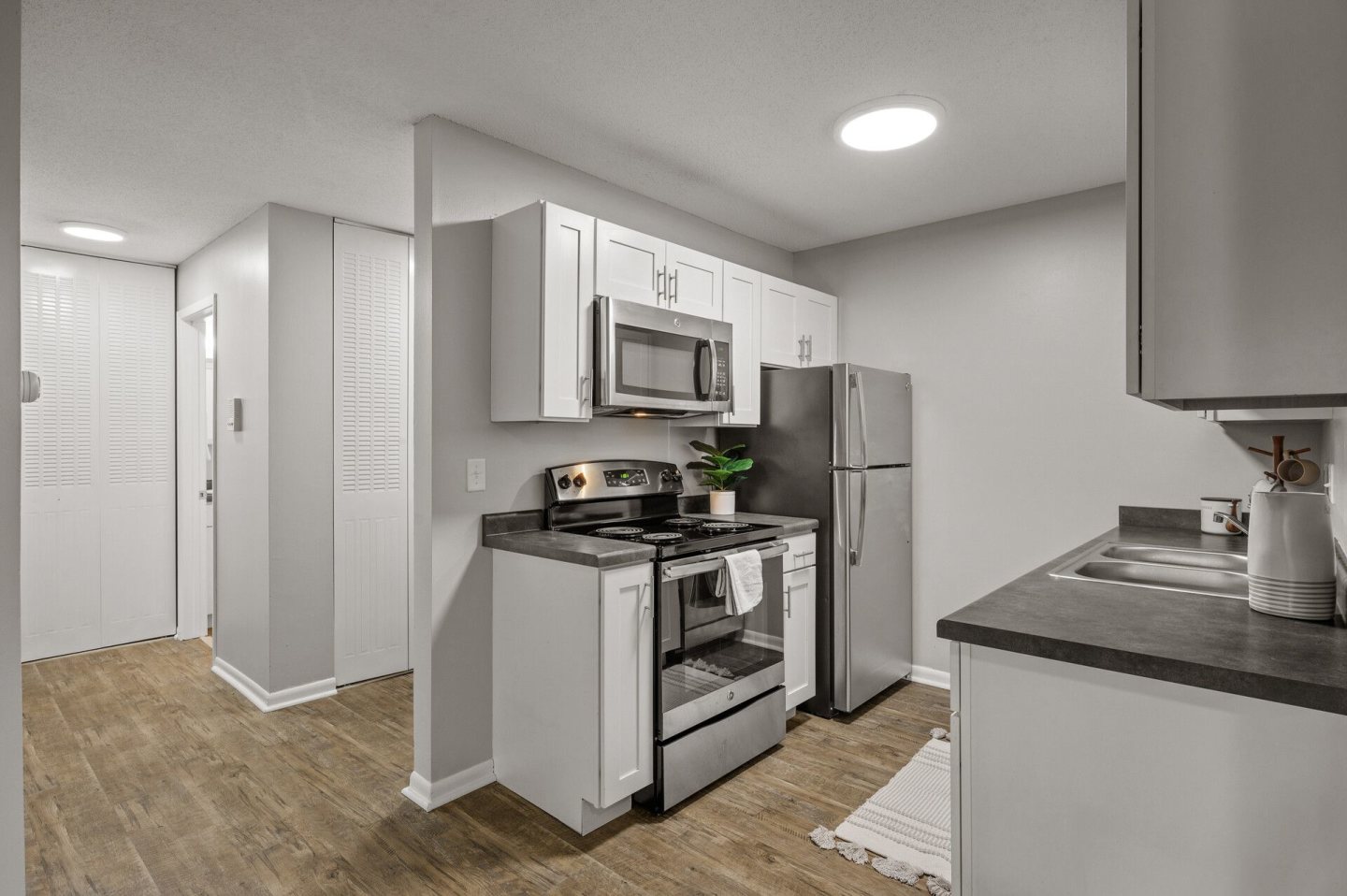 Eastgate Apartments Image 13