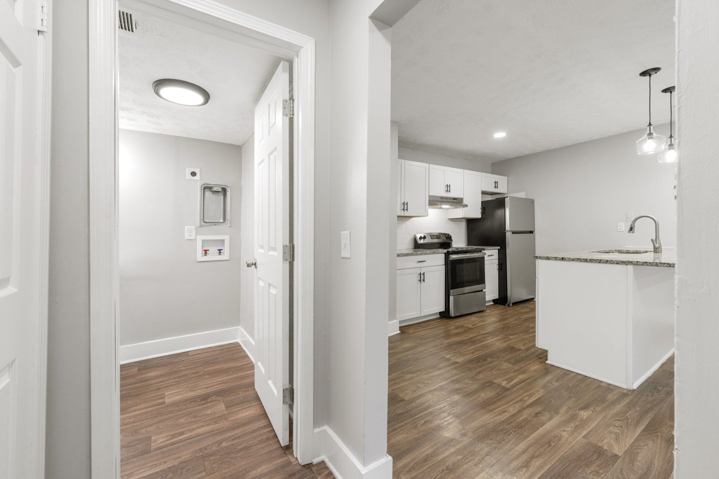 Balfour Chastain Image 30
