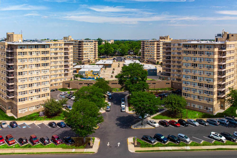 Parkview Towers Image 18
