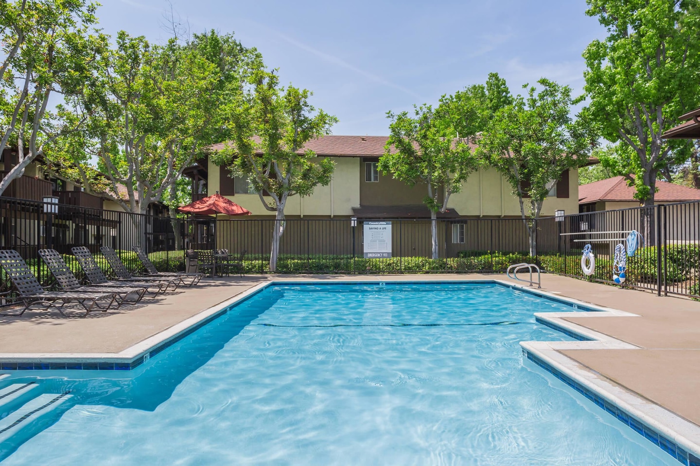 Country Hills Apartment Homes Image 10