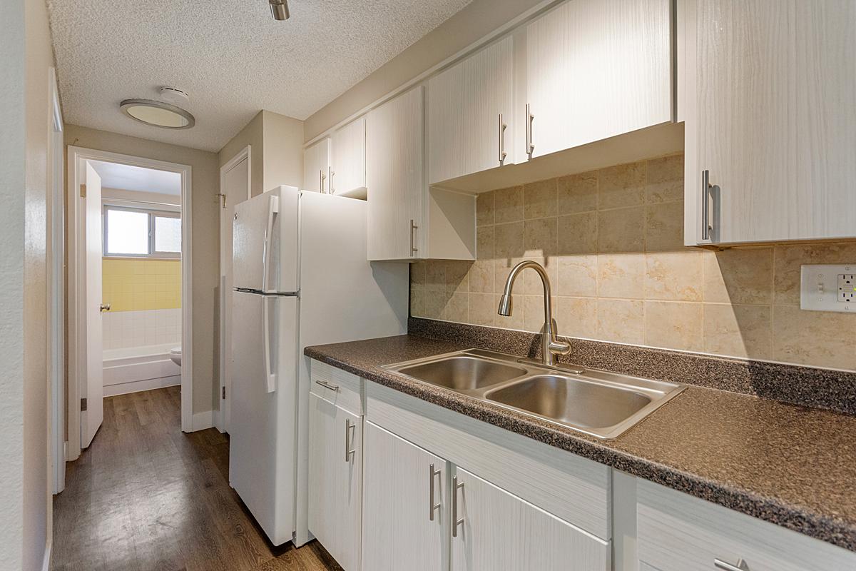 South Washington St Apts Image 3