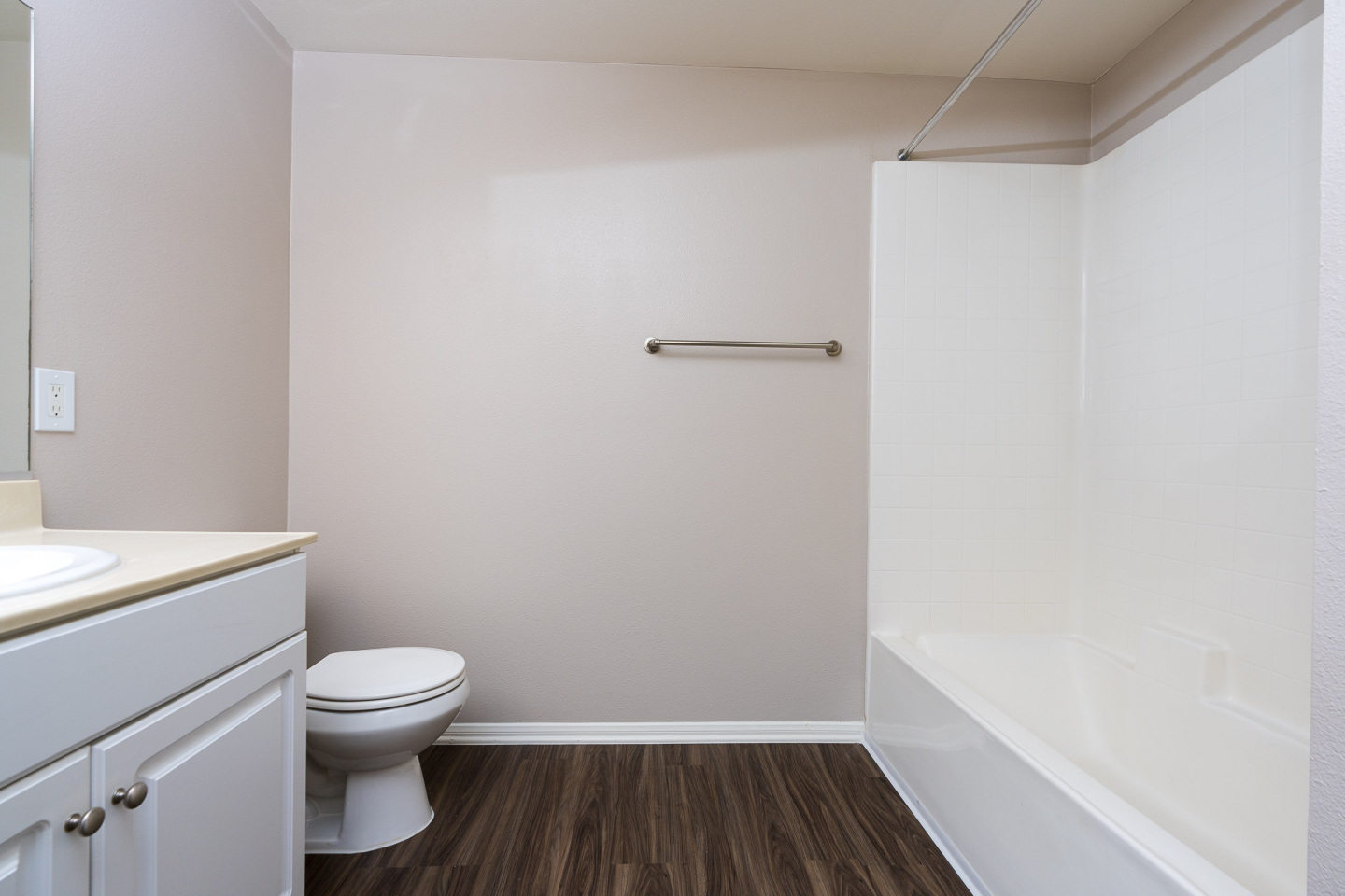 College Park Apartment Homes Image 54