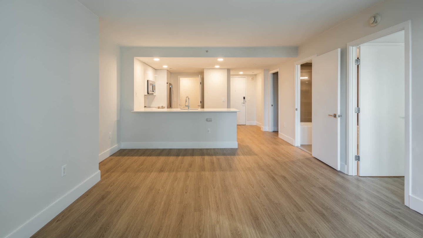 660 Washington Image 3