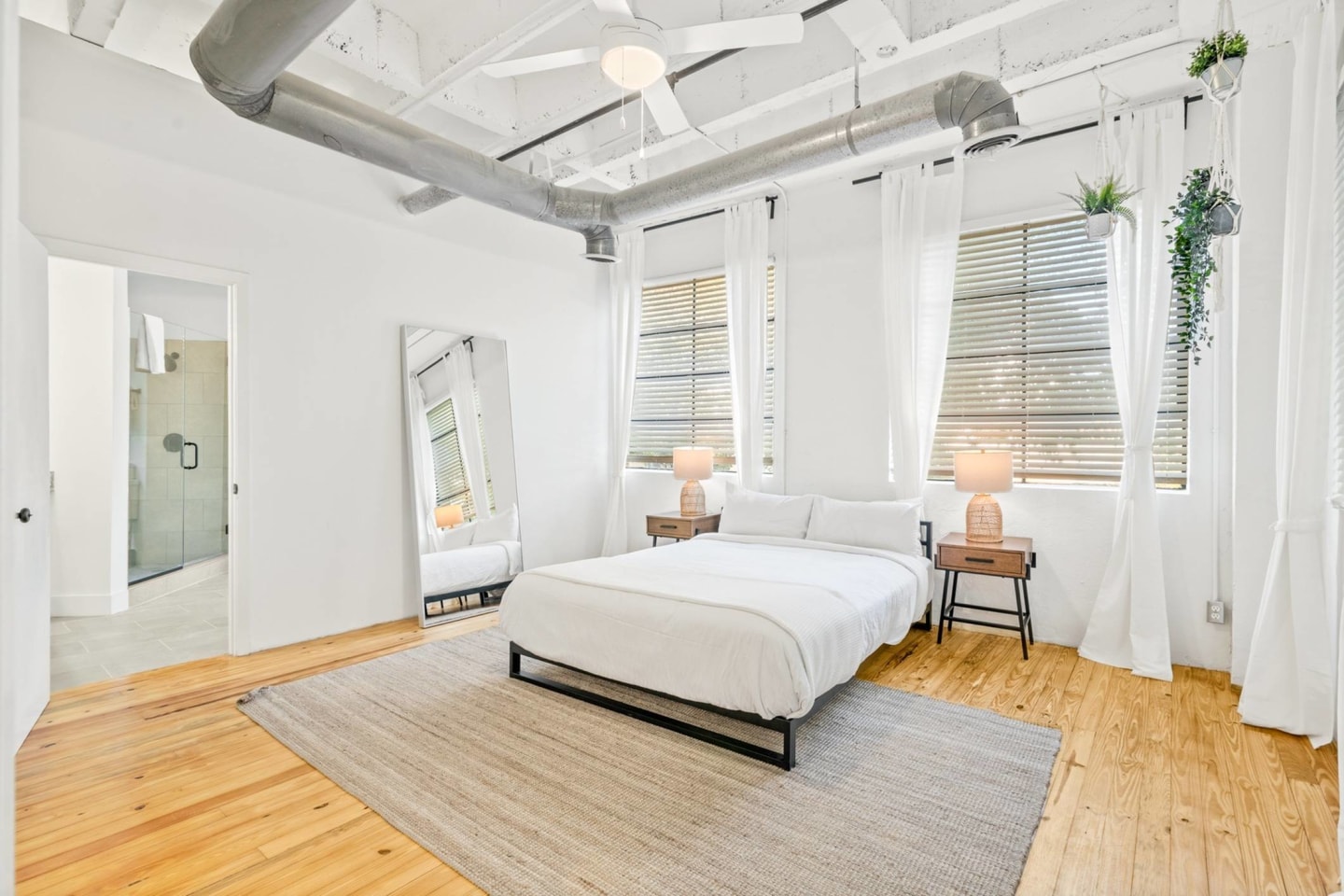 900 Peachtree Image 3