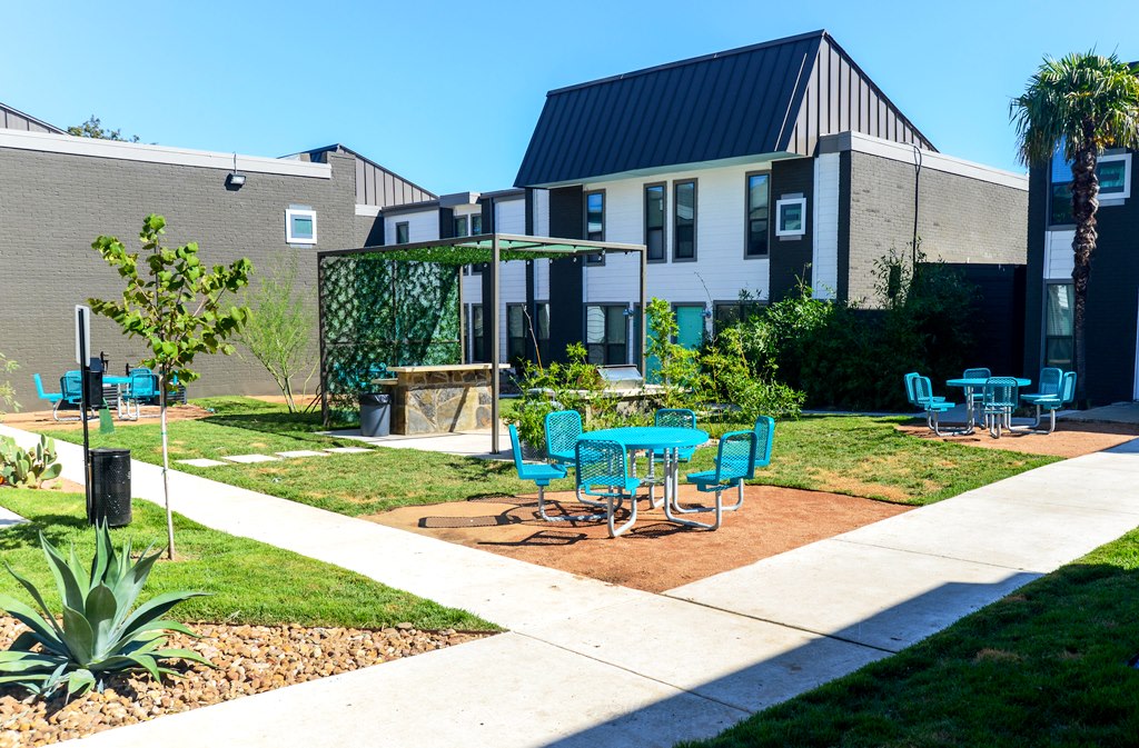 Mesh Apartments Image 8