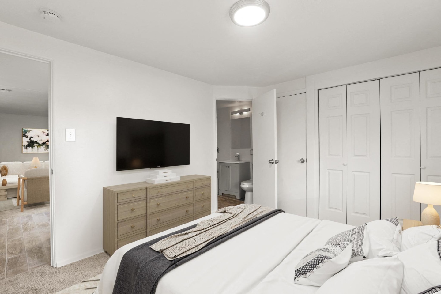 1274 Logan Image 7