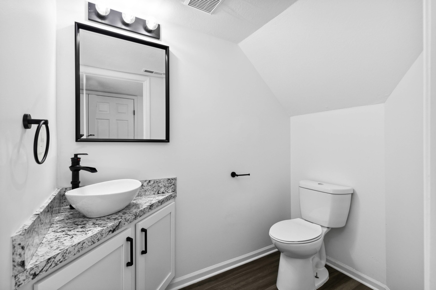 The Residence at Turnberry Apartment Homes Image 4