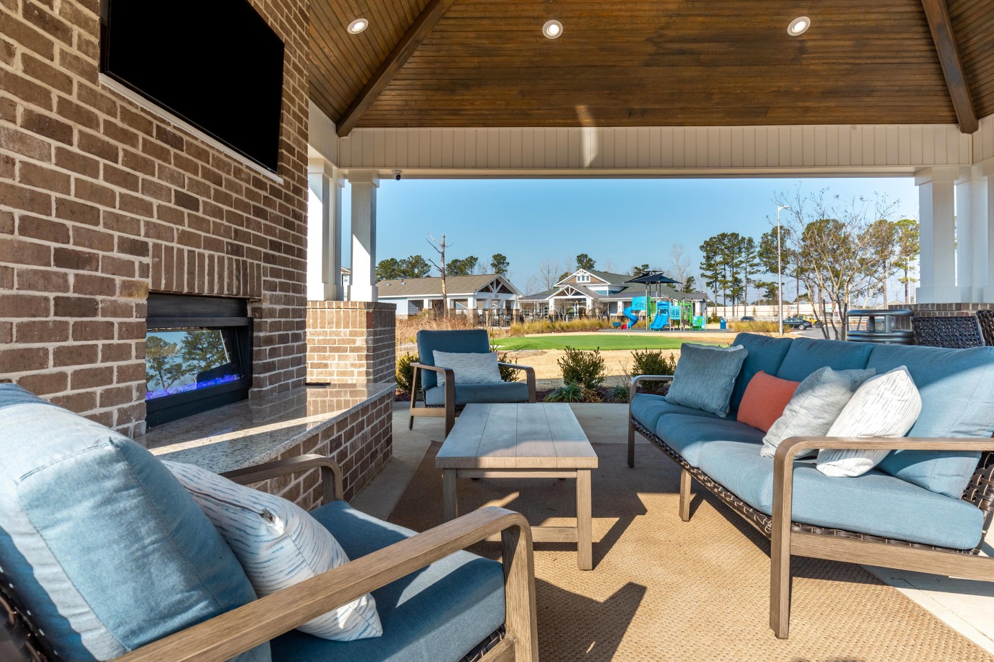 Hawthorne Waterside Image 30