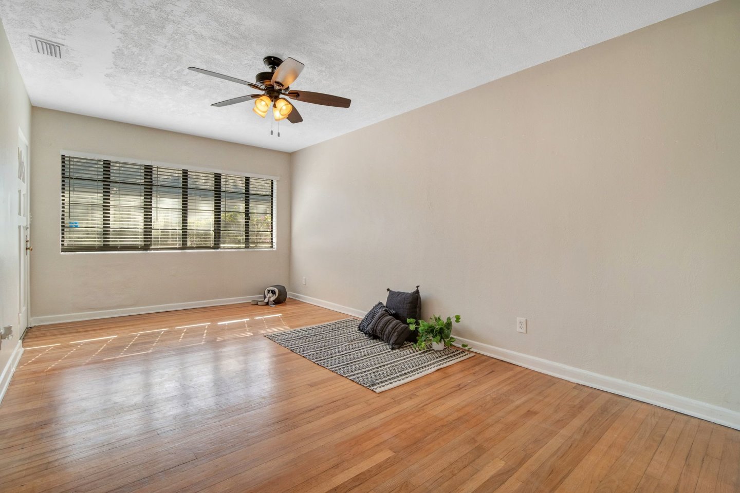 Park Lake Villas Image 4