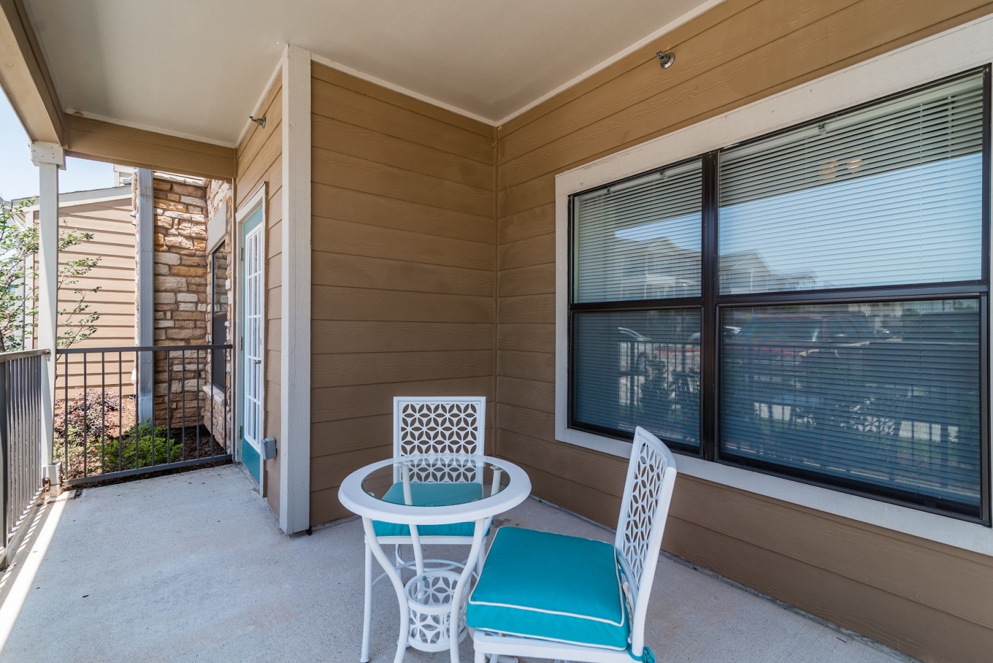 Crenshaw Grand Apartments Image 9