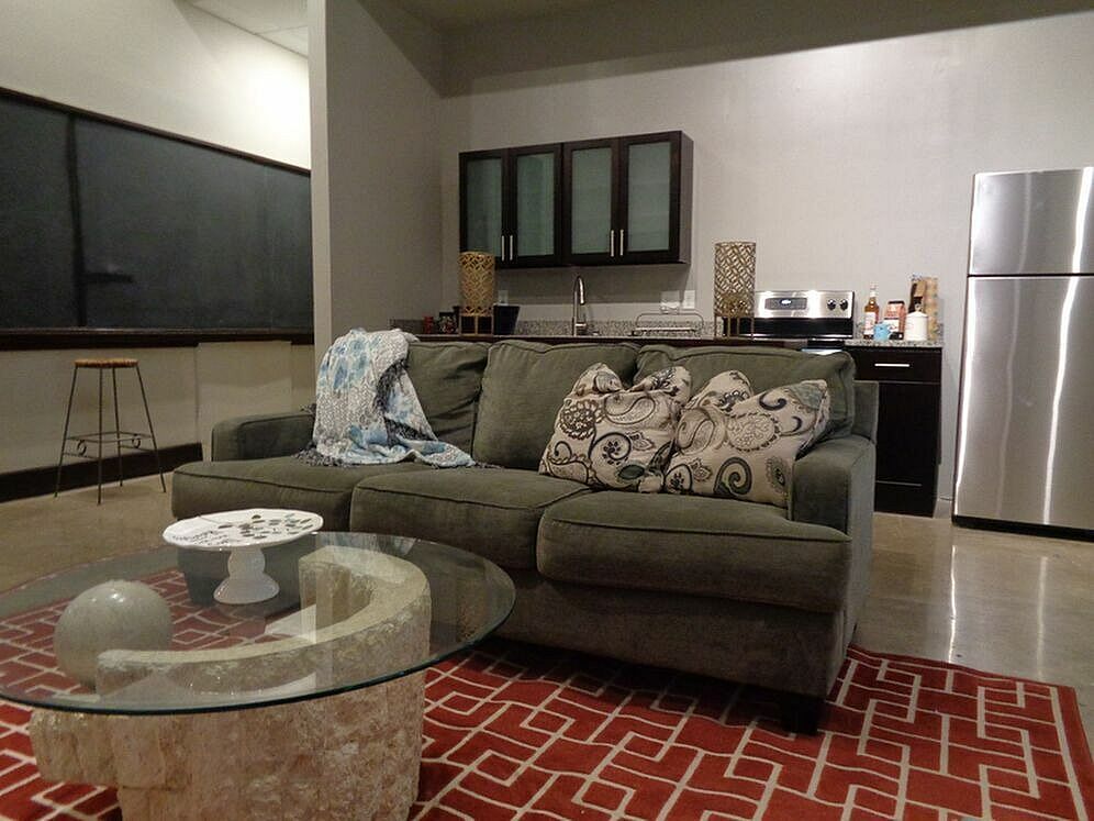 Phillips Luxury Apartments Image 5