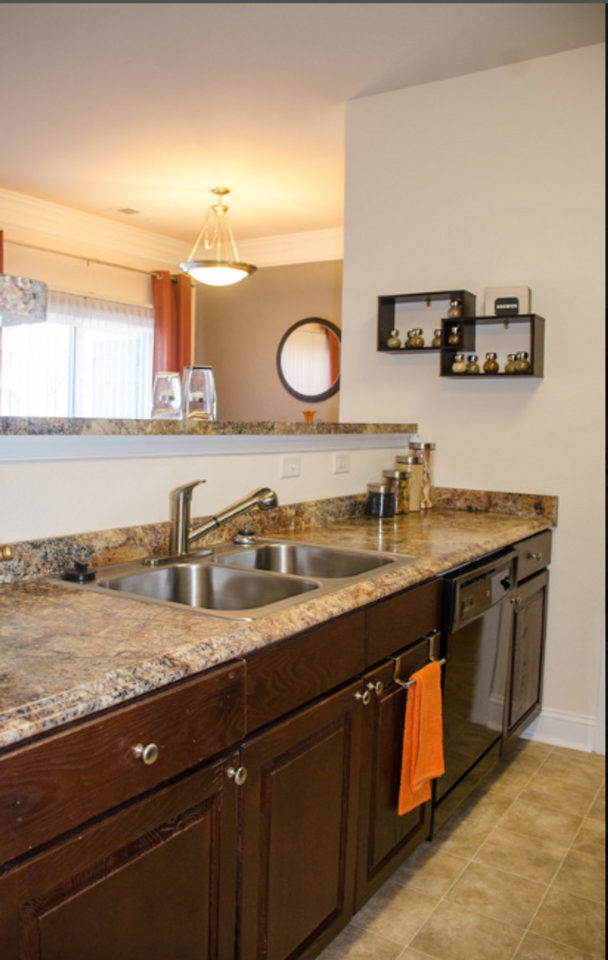 Eagle Harbor Apartments Image 2