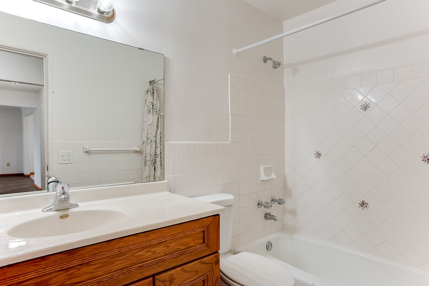 Arden Court Apartments Image 18