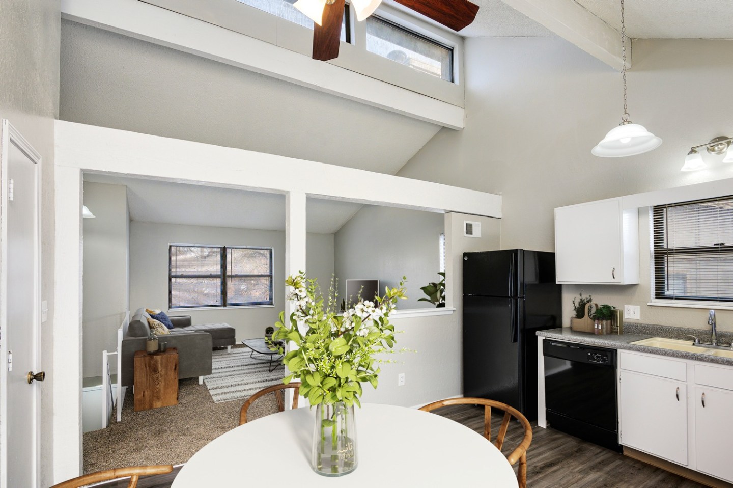 Cedar Ridge Apartments and Townhomes Image 44