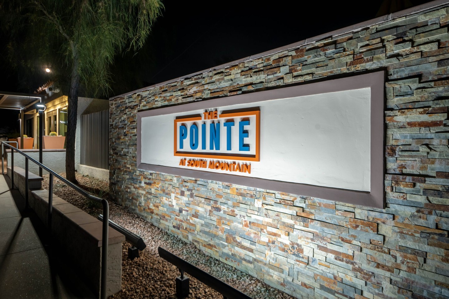 The Pointe at South Mountain Image 3