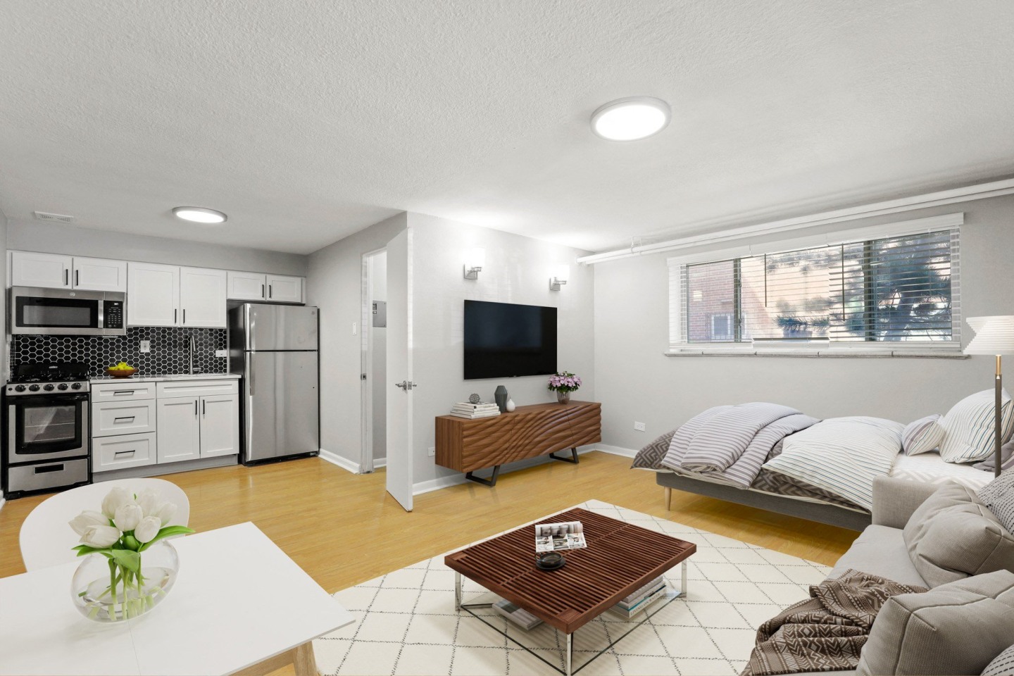 1355 Pearl Image 1