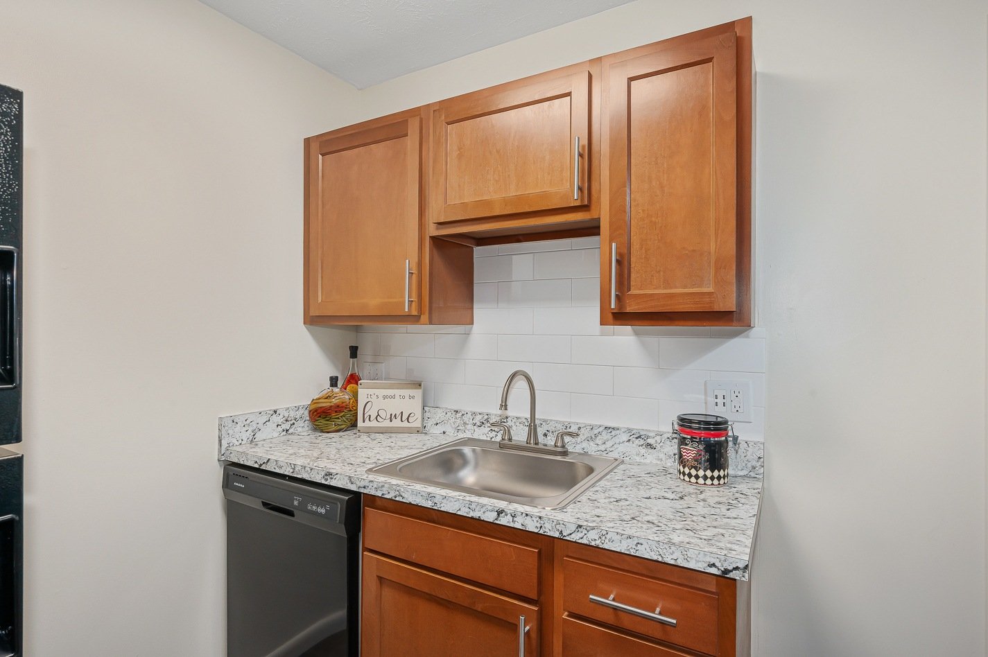 Woodridge Apartments Image 12
