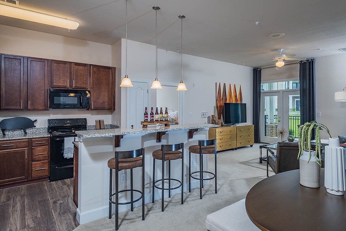 Abberly Waterstone Apartment Homes Image 3