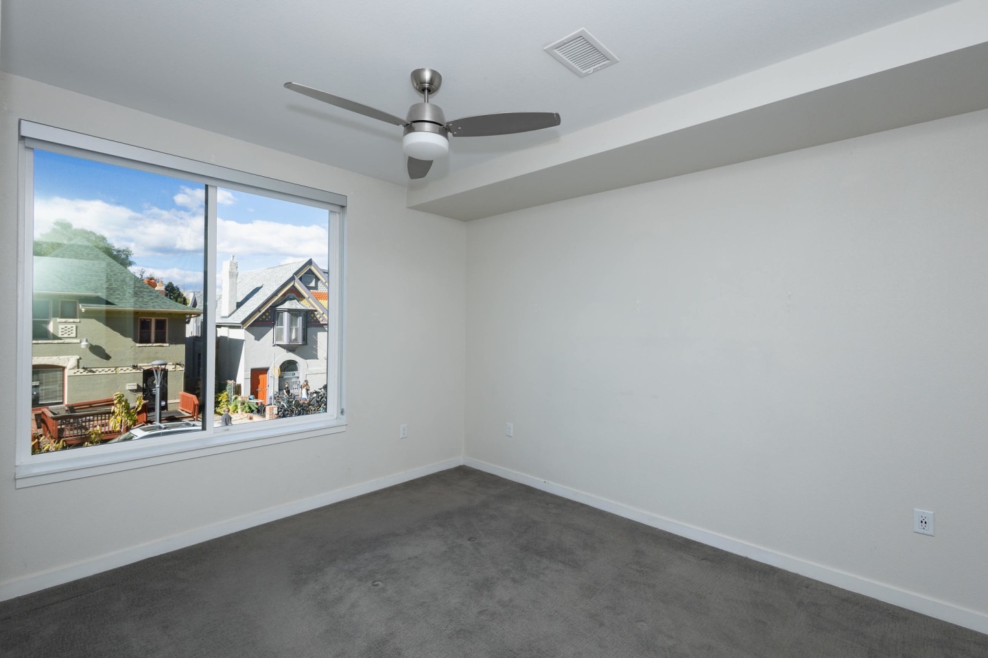 Colewood Apartments Image 6