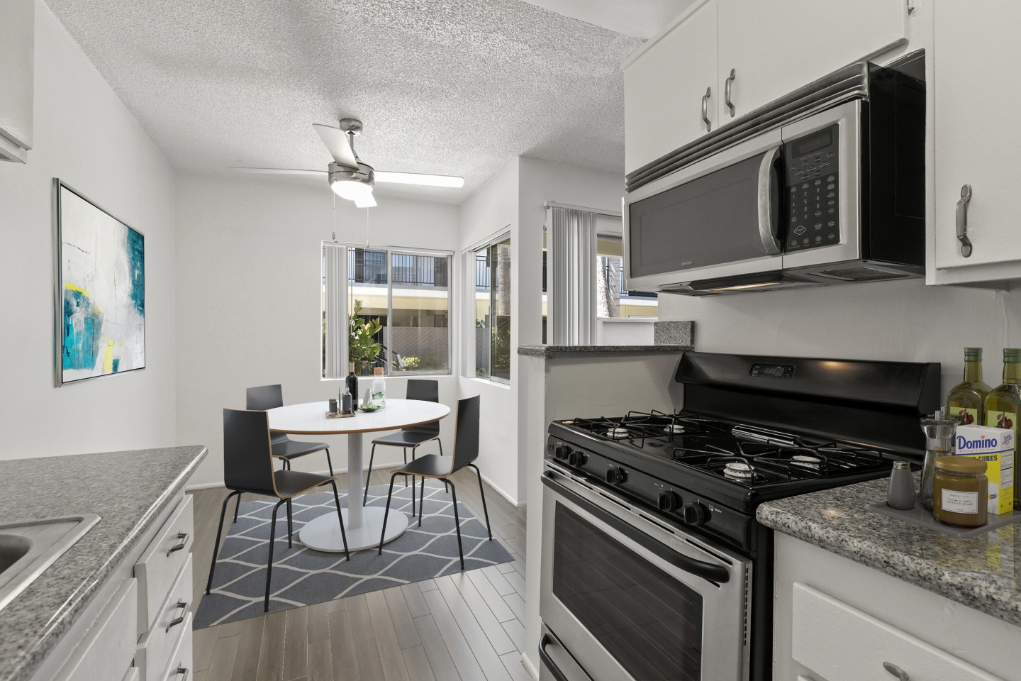 Pacific Rose Apartments Image 12