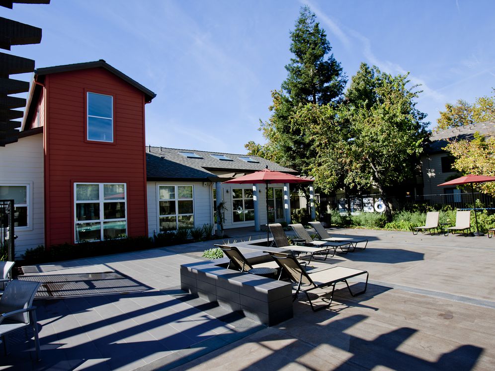 Eaves Fremont Image 17
