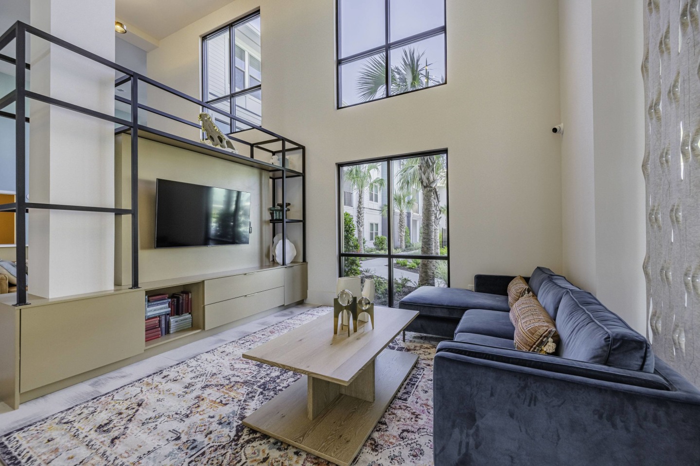 Forena Luxury Living Image 9