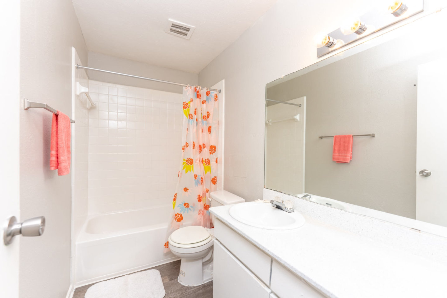 Mill House Apartments Image 19