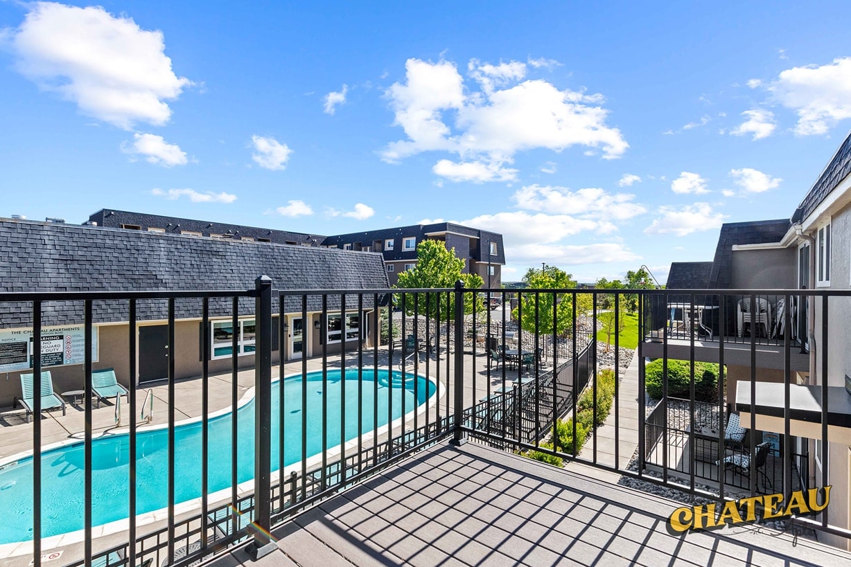 Chateau Apartments Image 7